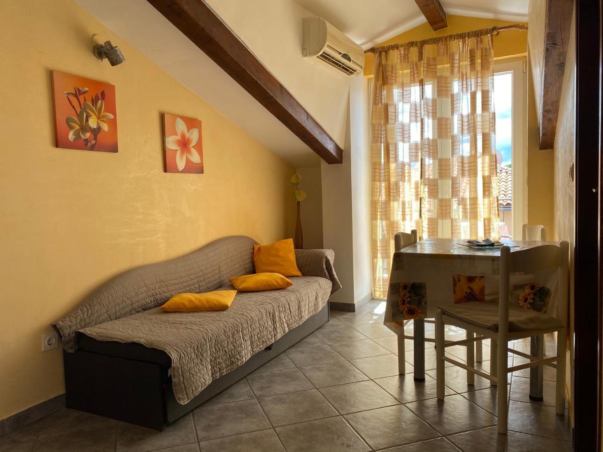 Apartments Tajana Novigrad Istria 外观 照片